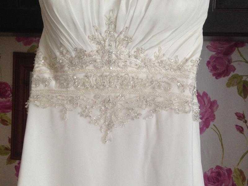 Size 12 Wedding dress and veil