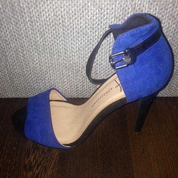 Size 5 Electric Blue and Black High Heels