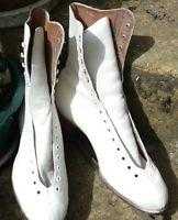 SKATING BOOTS Ladies White, size 6.5, Vintage, FAGAN Pathfinder Popular Serrated edge steel blades