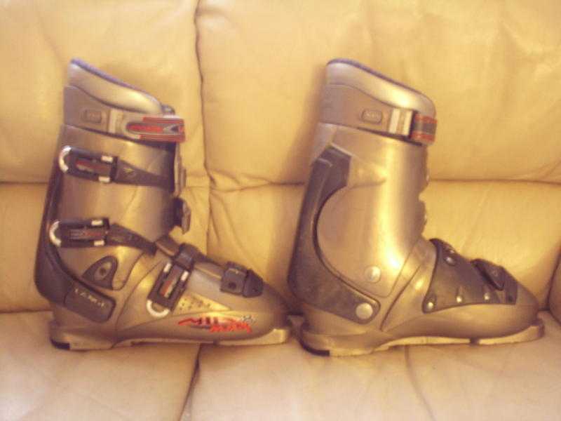 SKI Boots