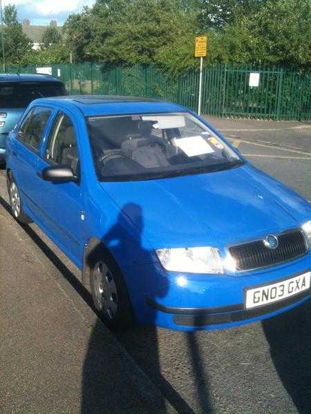 Skoda Fabia 2003 1.4 petrol blue only 88k miles mot until 2016