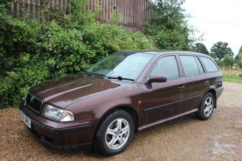 Skoda Octavia 1999 estate , auto , tow bar , 12 months mot