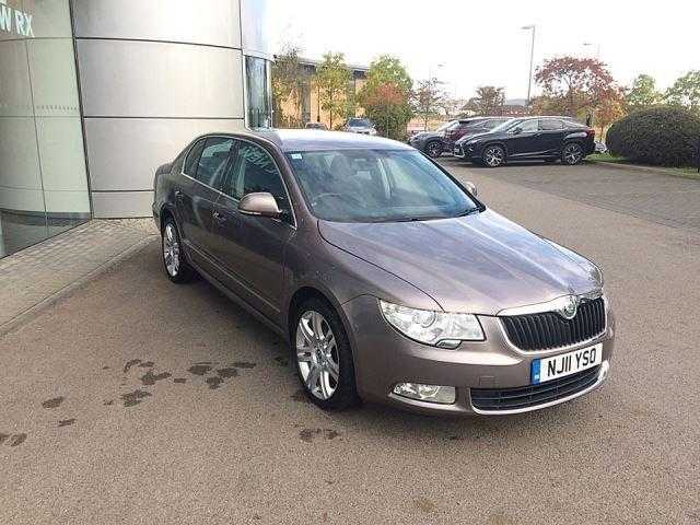 Skoda Superb 2011