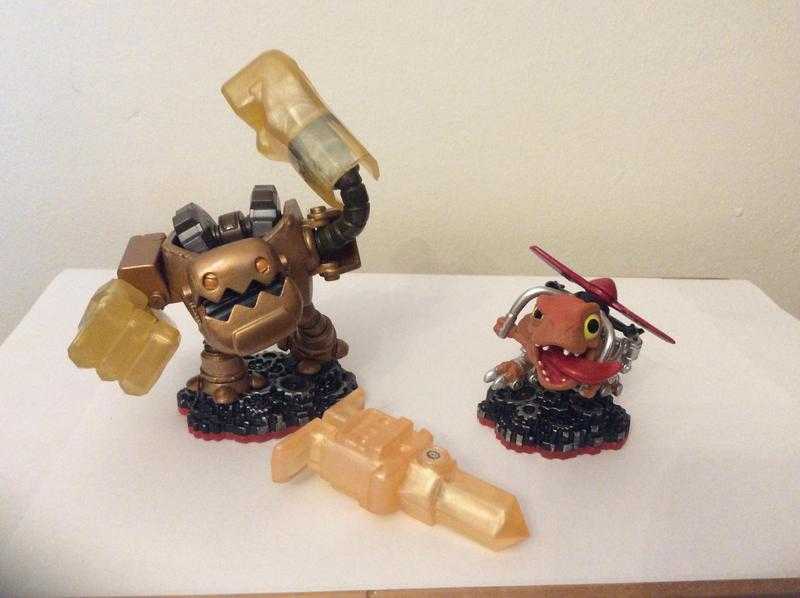 skylanders figures