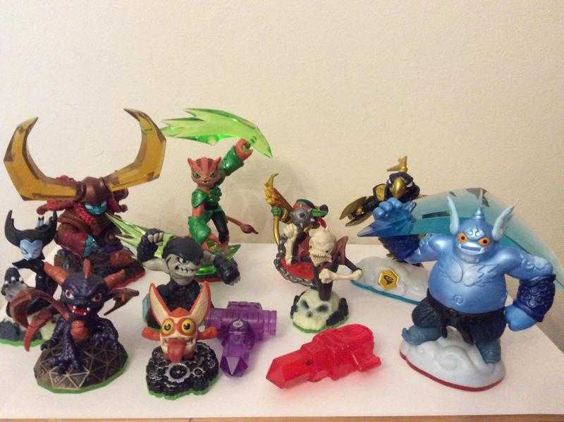 skylanders figures