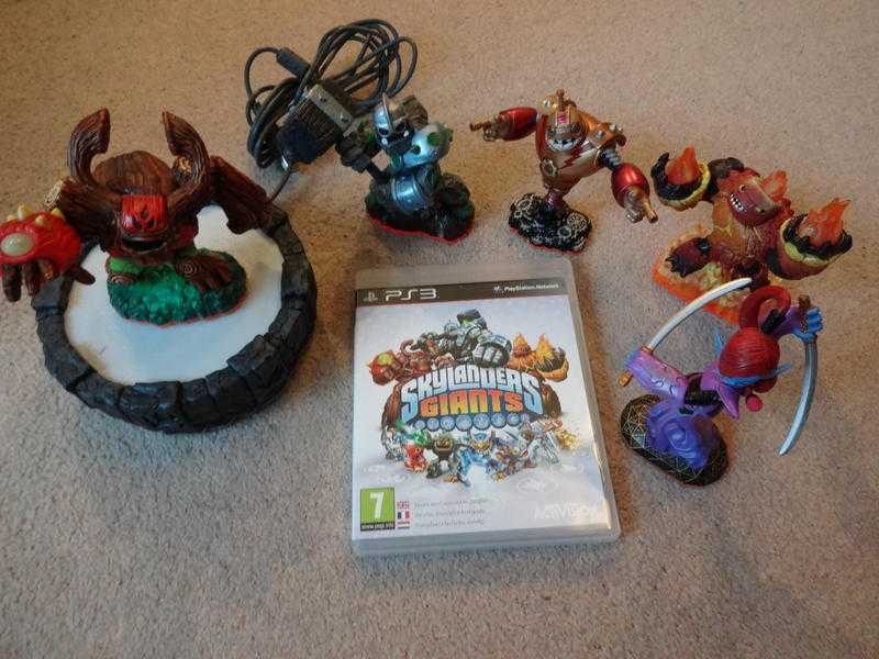 Skylanders Giants - PS3 Game - Plus 5 Figures amp Portal