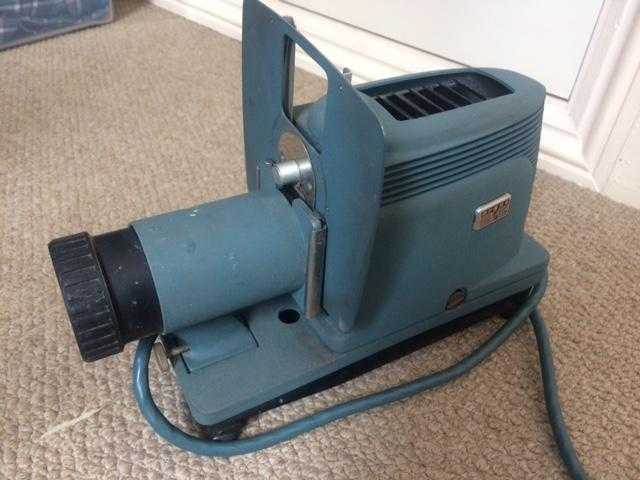 Slide Projector ARGUS 100 Blue cast body - single slide rotating slide holder