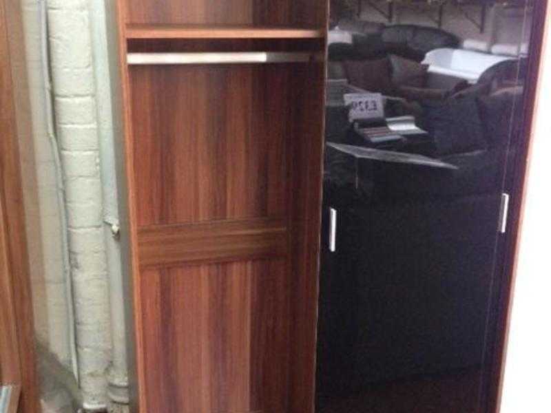 Sliding door wardrobe - high gloss black amp walnut