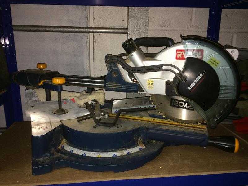 Sliding mitre saw 10quot TC blade