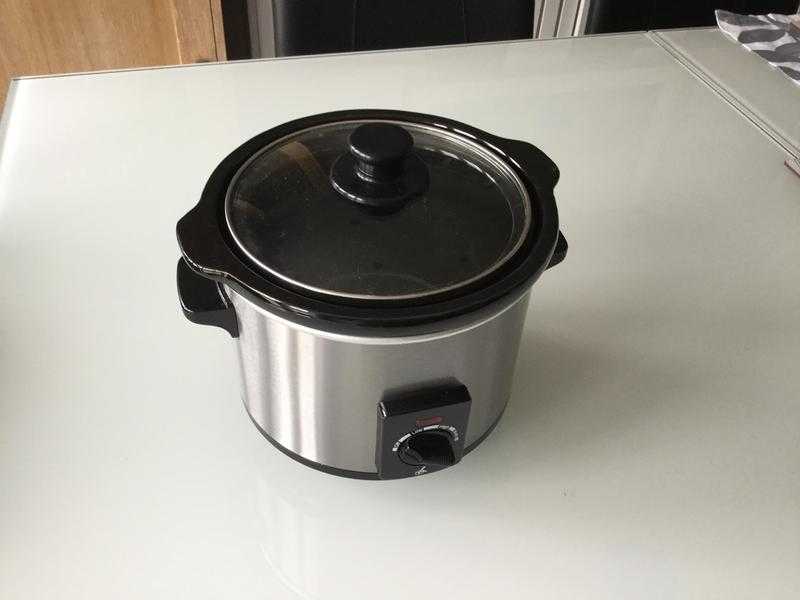 SLOW COOKER 1.5l