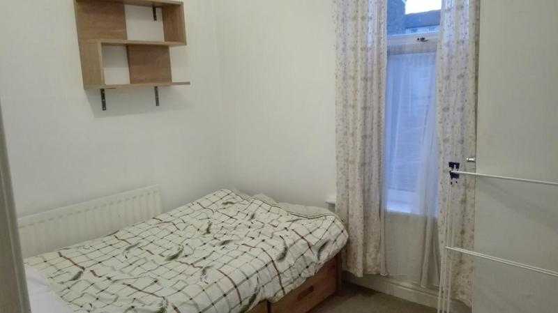 Small affordable room for rent in Old Trafford