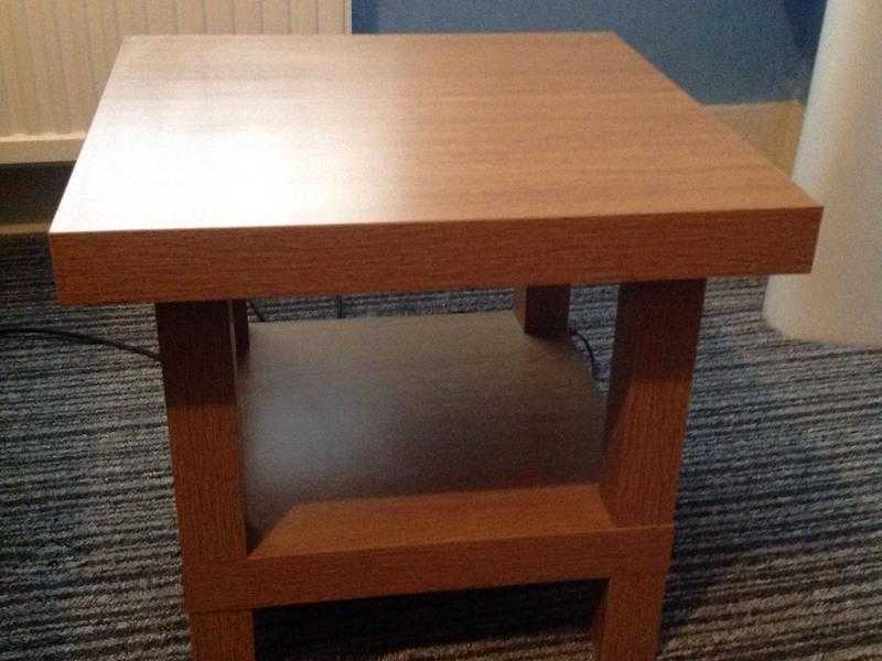 Small bedsideloungeside table