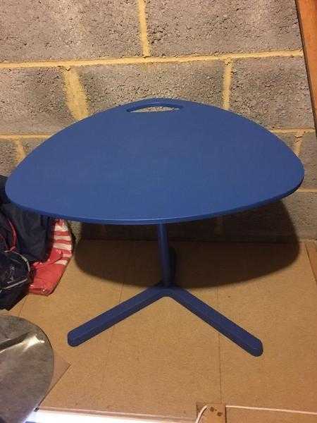 Small computer table