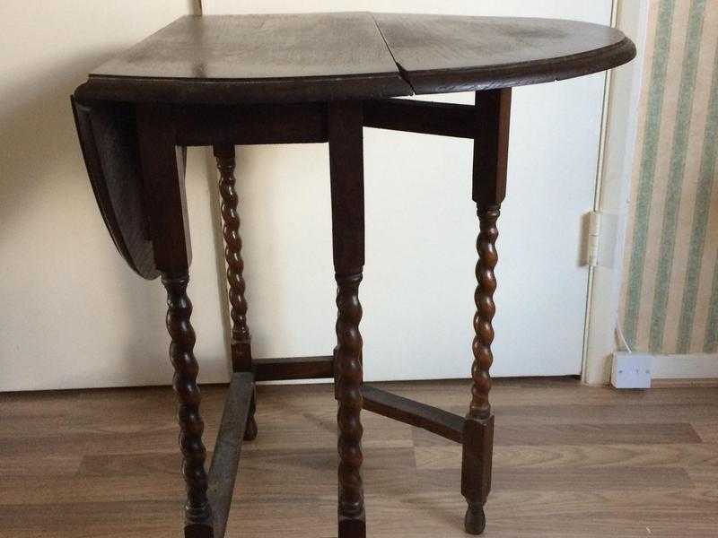 SMALL SIDE DROP LEAF TABLE