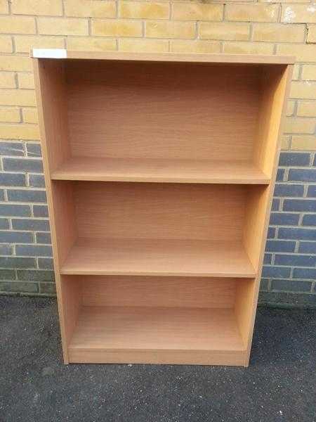 SMALL WOODEN BOOKCASE