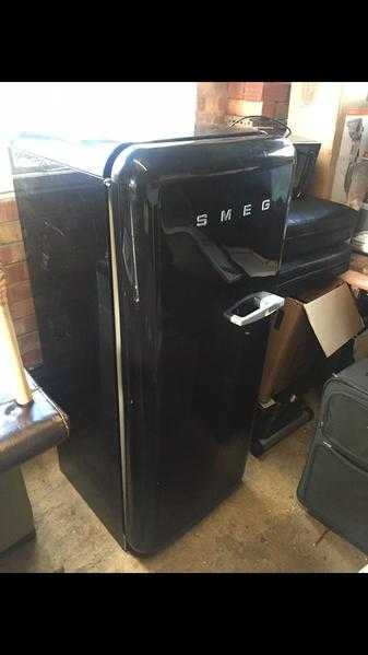 SMEG FRIDGEFREEZER