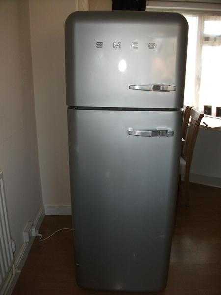 SMEG SILVER FRIDGE FREEZER FAB30XS3