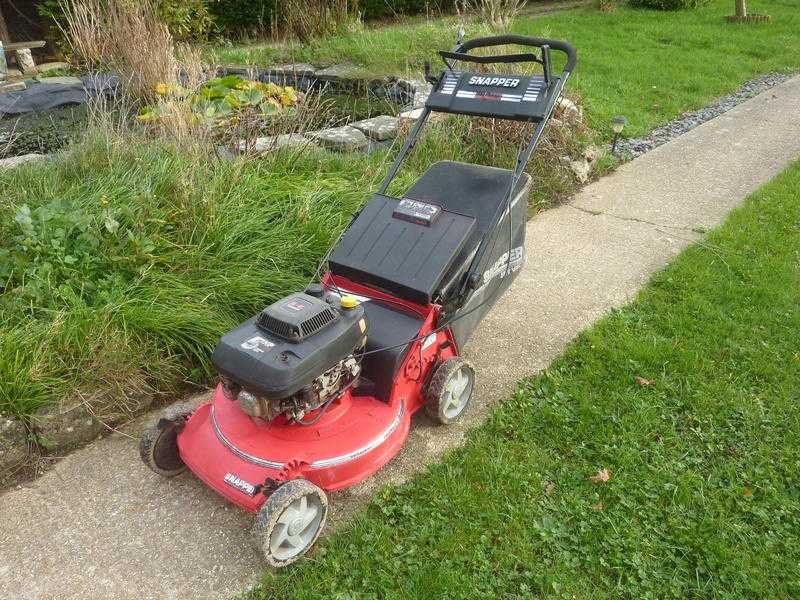 Snapper 21 commercial type self propelled  petrol mower  (Newick)