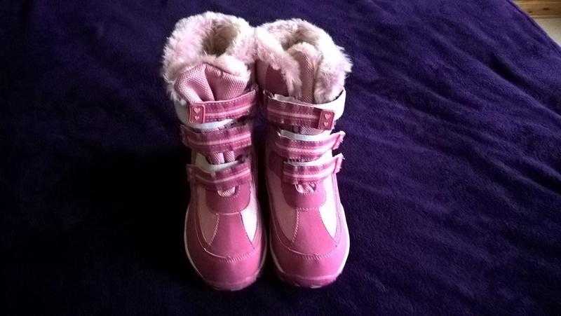 Snow boots