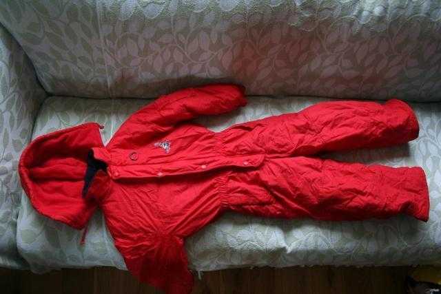 snow suit red fits height 110-116cm, boy or girl