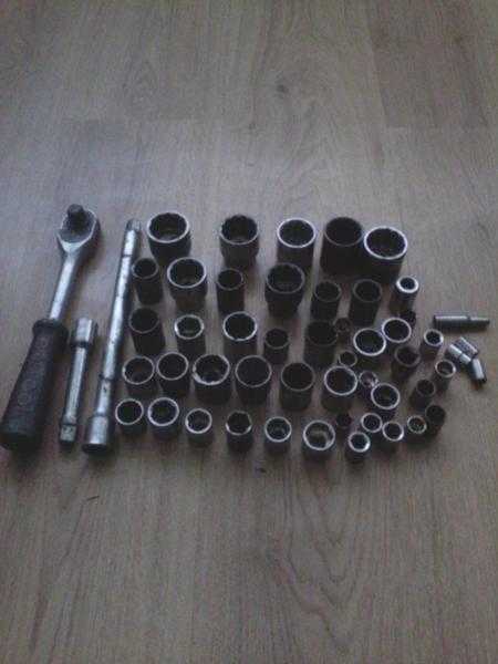 Socket set with handle and 50 sockets