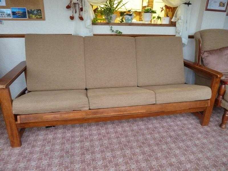 Sofa Bed, with 6 brand new custions