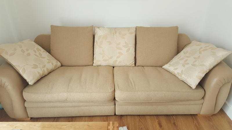 Sofa(two the same )for 200.Or if you want just one 125(if you want delivery 50)