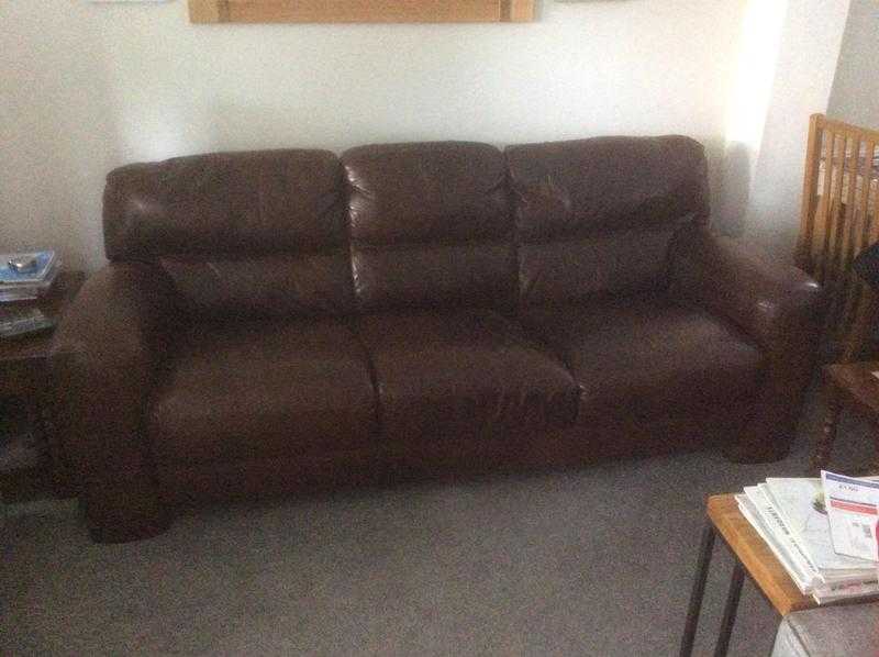 Sofitalia international three seater leather sofa