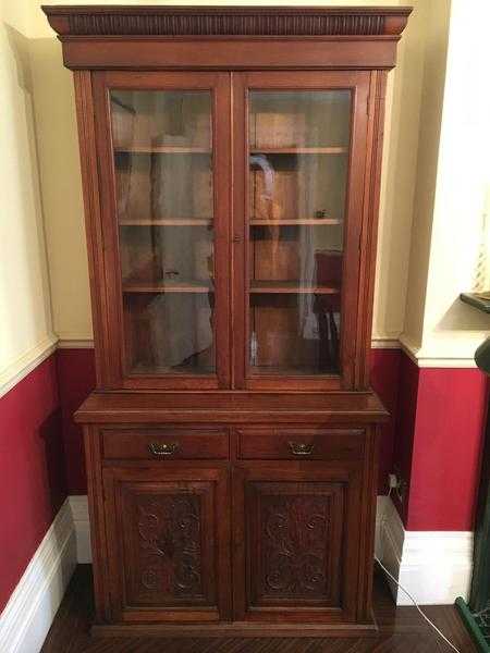 Solid mahogany Victorian dresser  cabinet