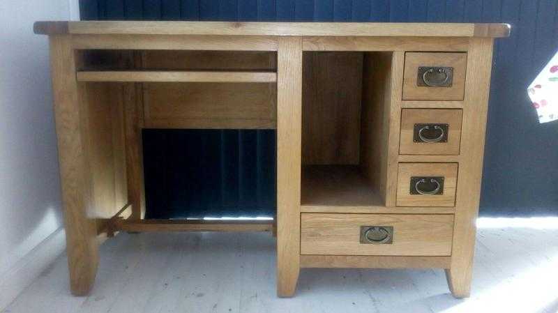 Solid Oak Computer Desk - Excellent Condition