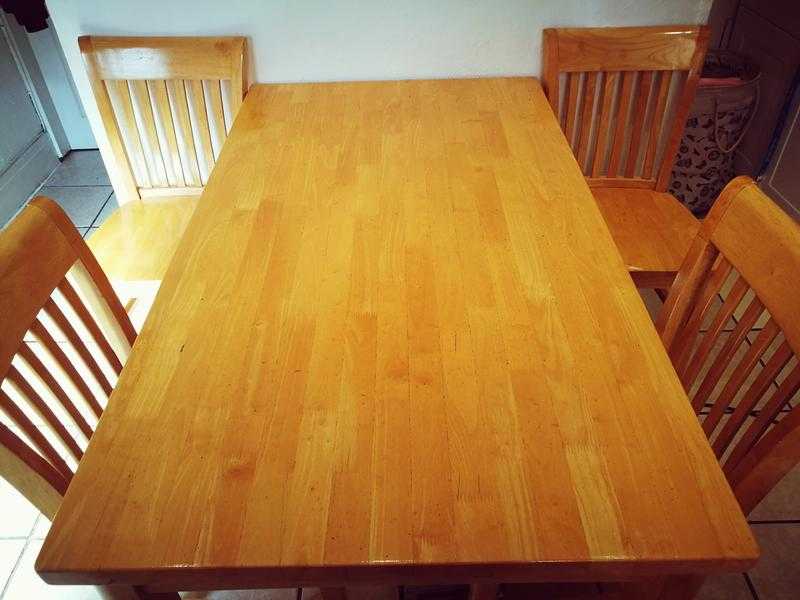 Solid oak dining table and 4 x Chairs
