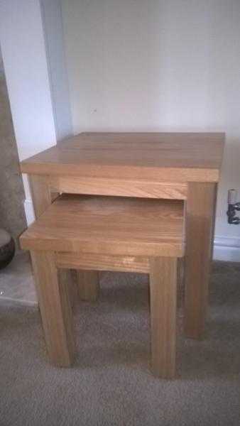 Solid oak - nest of tables