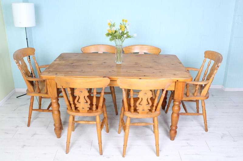 SOLID PINE 5 FT TABLE  6 CHAIRS INCL 2 CARVERS FARMHOUSE STYLE - CAN COURIER