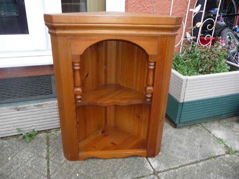 SOLID PINE CORNER UNIT