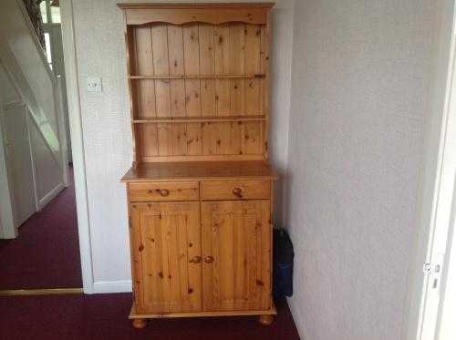 SOLID PINE KITCHEN DRESSER