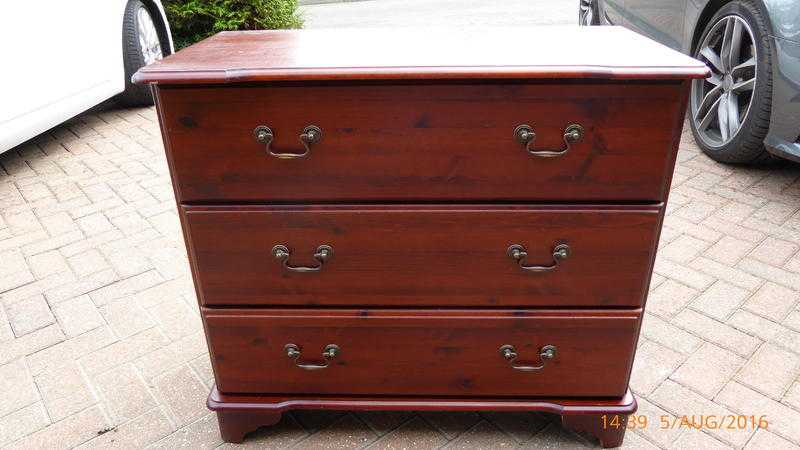 Solid wood 3-drawer chest