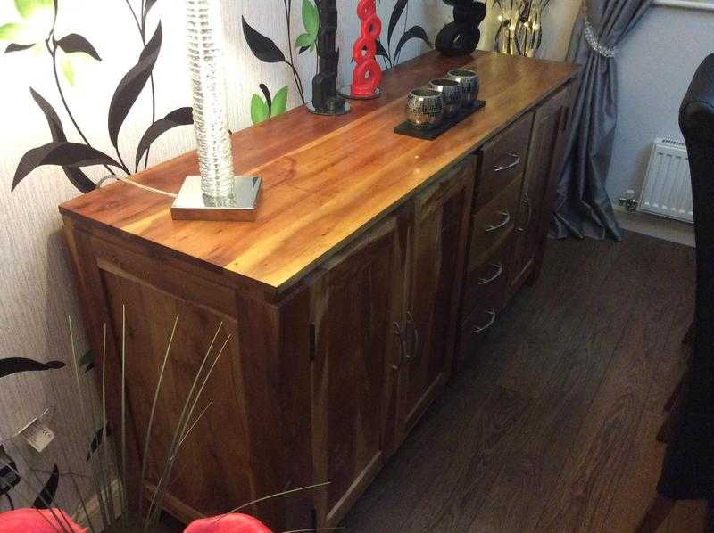 Solid wood sideboard