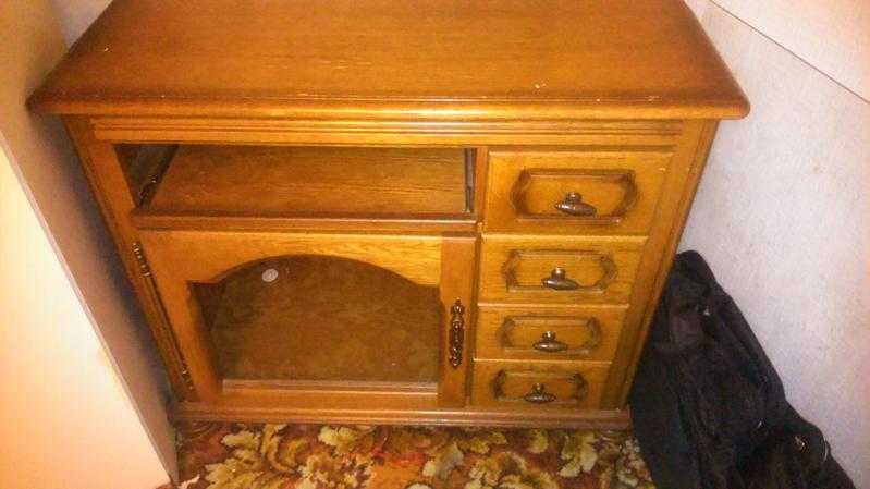 Solid wood TV cabinet