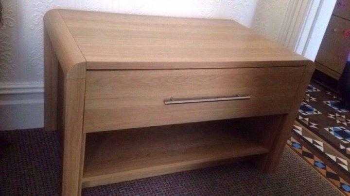 Solid Wood Tv Unit with Drawer