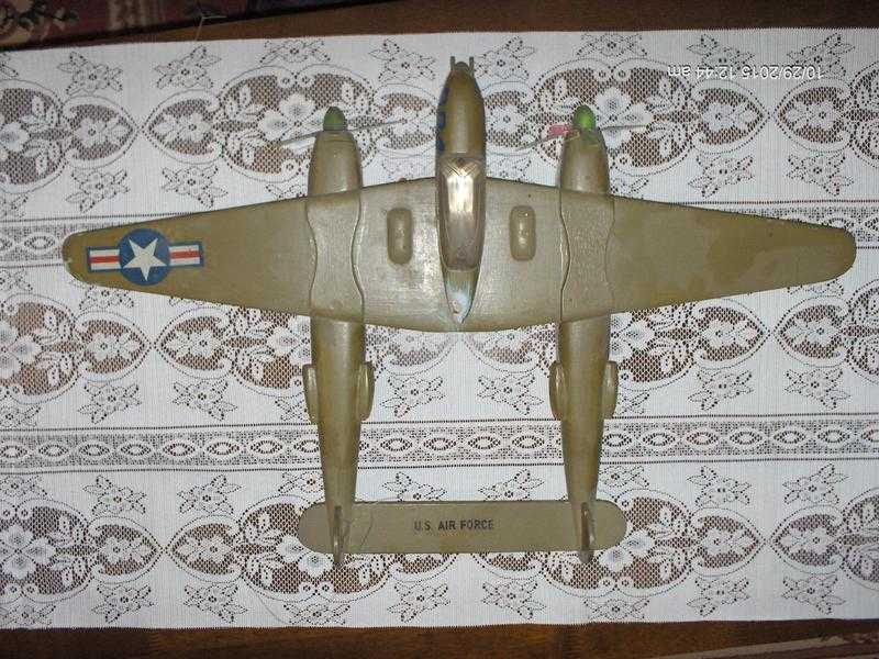 Solid wooden model of Mosquito aeroplane, wingspan 65cm, overall length of 40cm