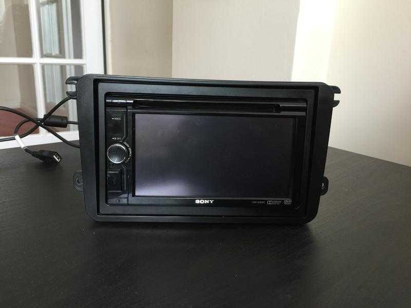 SONY DOUBLE DIN HEAD UNIT VERY GOOD CONDITION