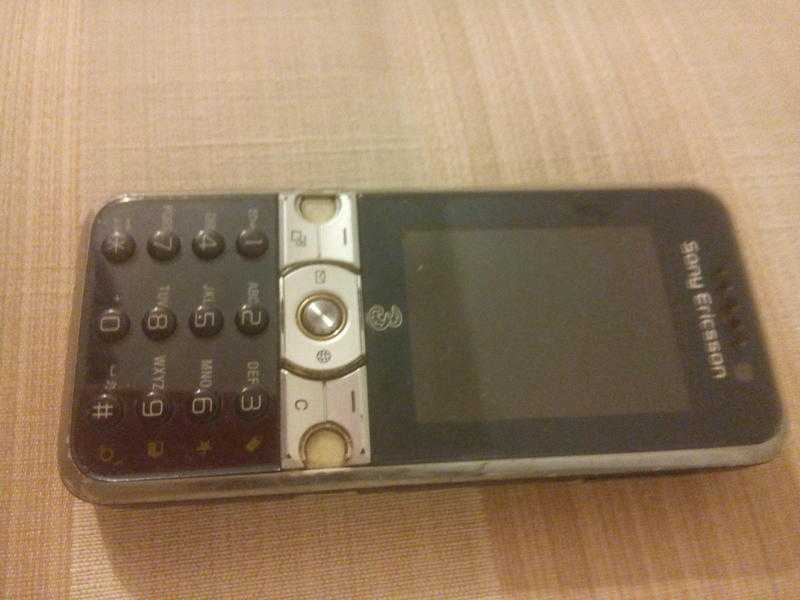 Sony Ericsson K660 mobile phone and accessories