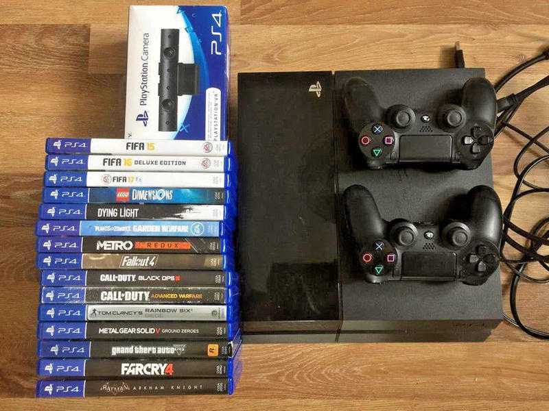 Sony PlayStation 4 - 25 games , 2 movies, 2 controllers, Camera ( No Trades  No swaps )