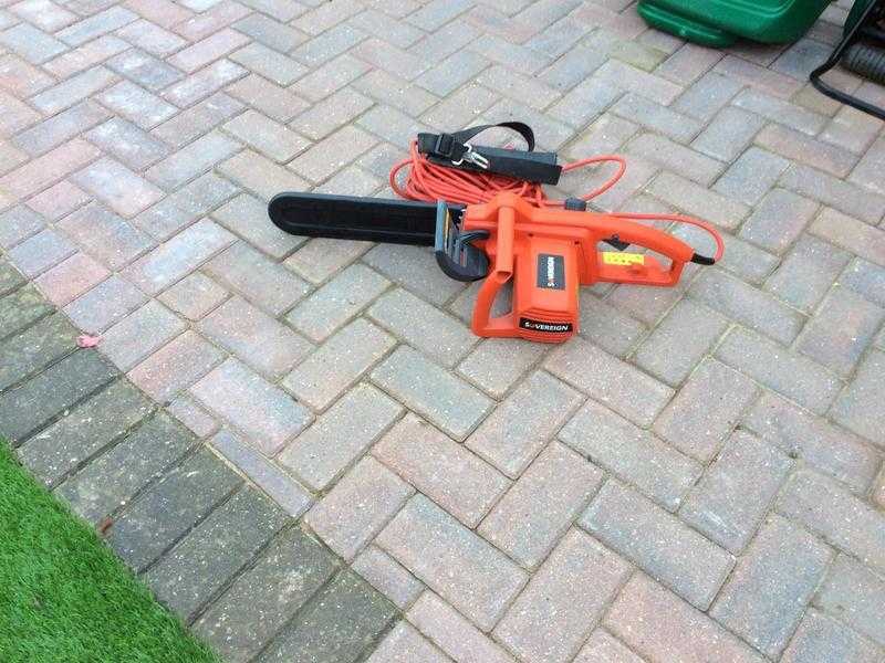 Sovereign Chainsaw 1800 watts