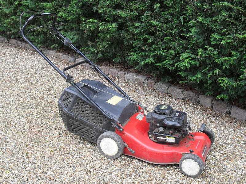 Sovereign self propelled petrol lawn mower