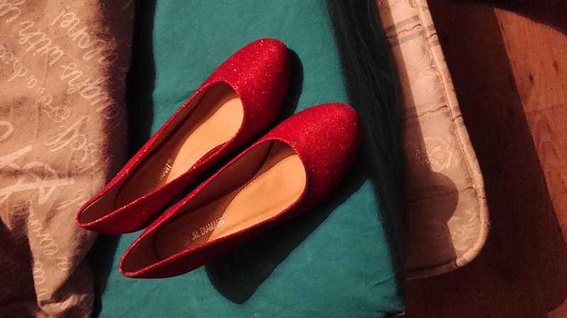 Sparkling red shoes