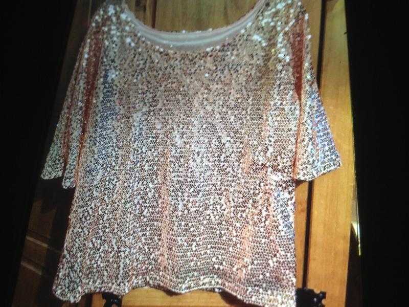 SPARKLING SEQUIN TOP