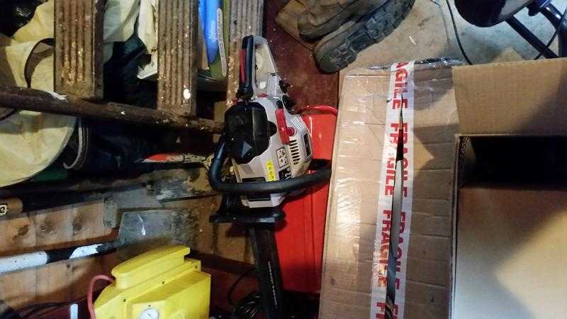 spear and jacksons 48cc petrol chain saw