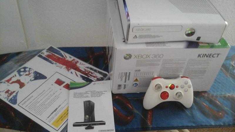 Special edition white xbox 360 slim 4gb  3 games