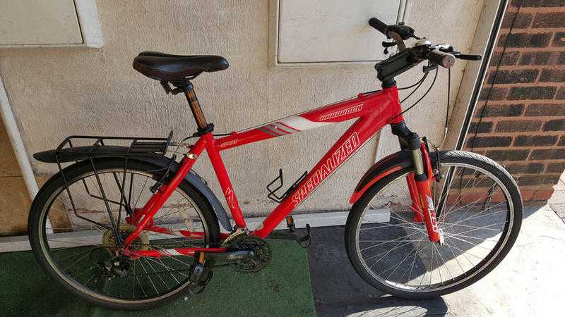 Specialized Hardrock Sport Mountain Bike. 24 speed. 26 inch wheels (Suit 16 yrs to Adult).
